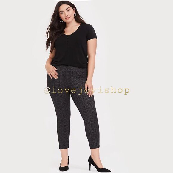 Curvey 3X! NWT Philosophy Apparel Black & Grey Flex Fit Chevron Leggings - Picture 1 of 8